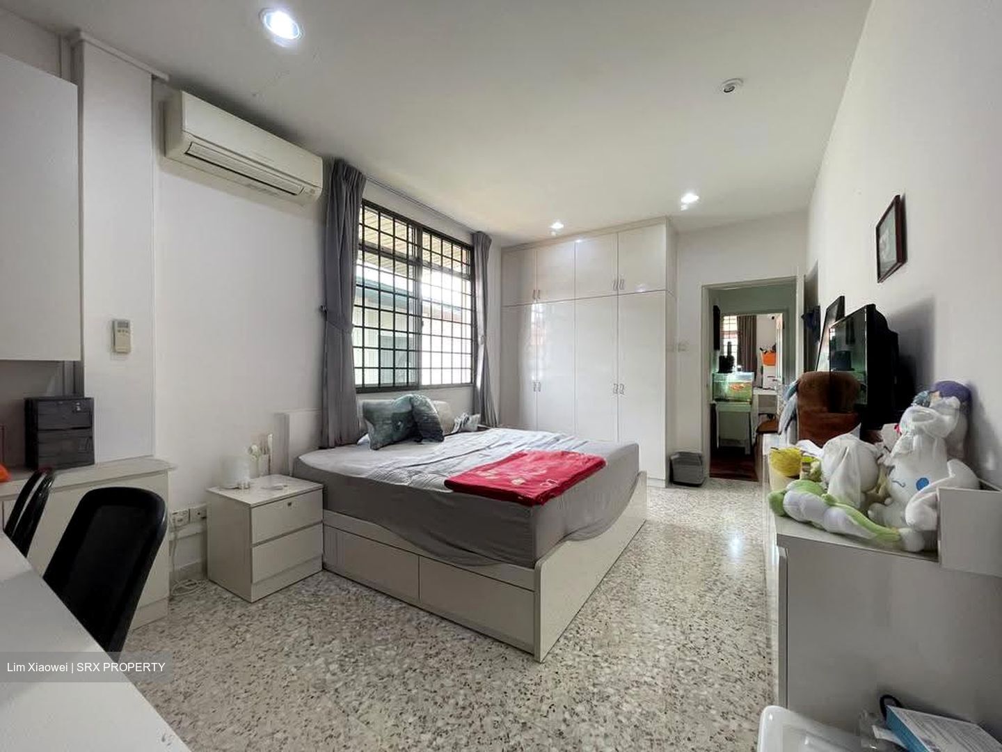 Peakview Estate (D16), Semi-Detached #629077071